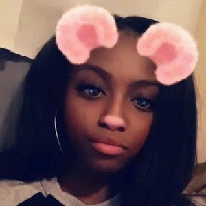 Meet your Posher, Kiya